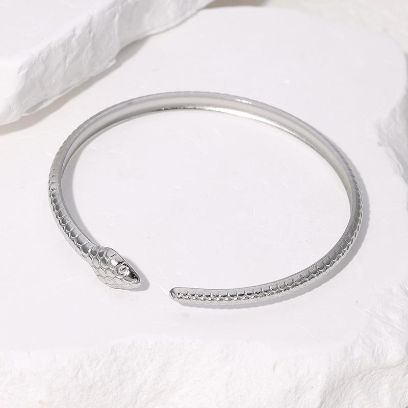 Titan-Stahl-Armband für Damen, vielseitiges offenes Edelstahl-Armband, kreatives handgefertigtes Armband, schlichte Armreifen, offener Schmuck, Geschenke 2