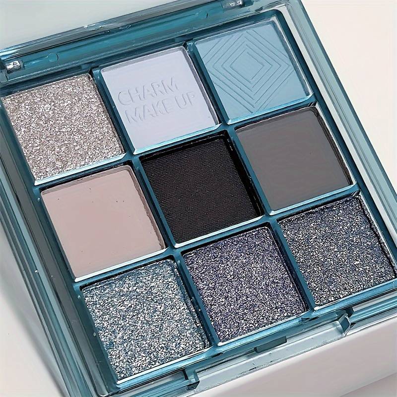 Blue Sky Lidschattenpalette, matte perlmuttartige Glitzeroberfläche, wasser- und schweißfest, langanhaltendes Make-up, rauchiges Make-up in Blau und Dunkelgrau bunt