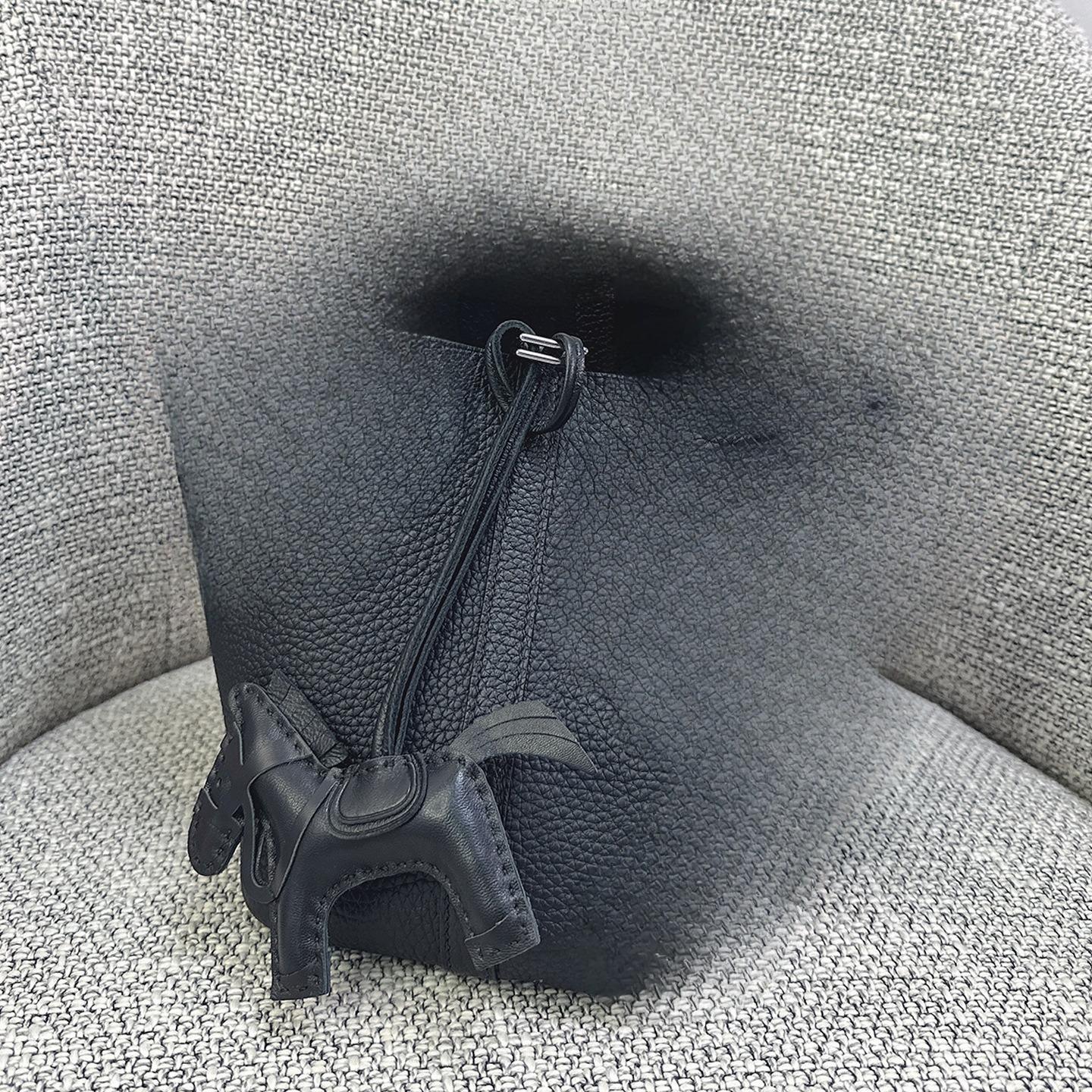Jahr des Pferdes kleine Geschenke echtes Leder Kriegspferd Tasche Zubehör Anhänger Schafsfell Pony Anhänger Auto Schlüsselanhänger Zubehör A size