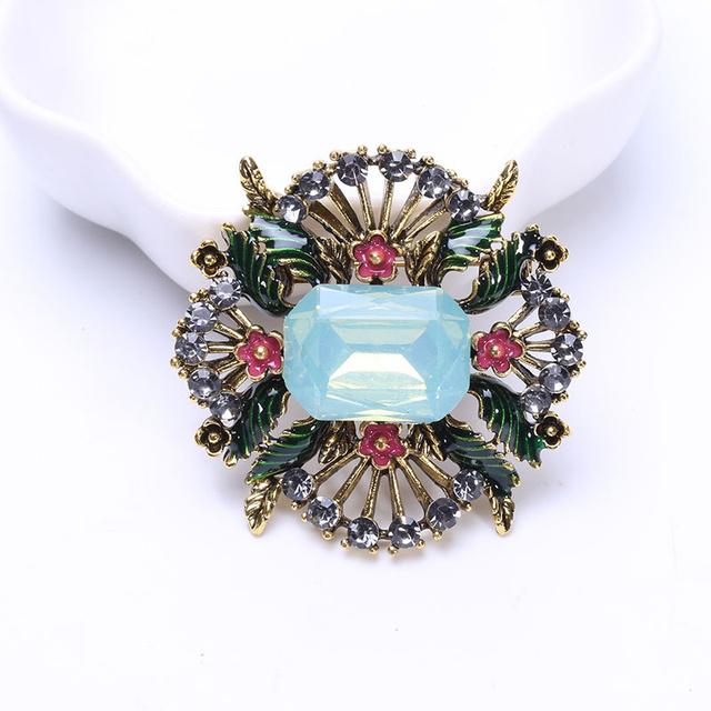 High-End-Exquisite kreative Persönlichkeit Retro Brosche Corsage Pin Kleidung Zubehör gray