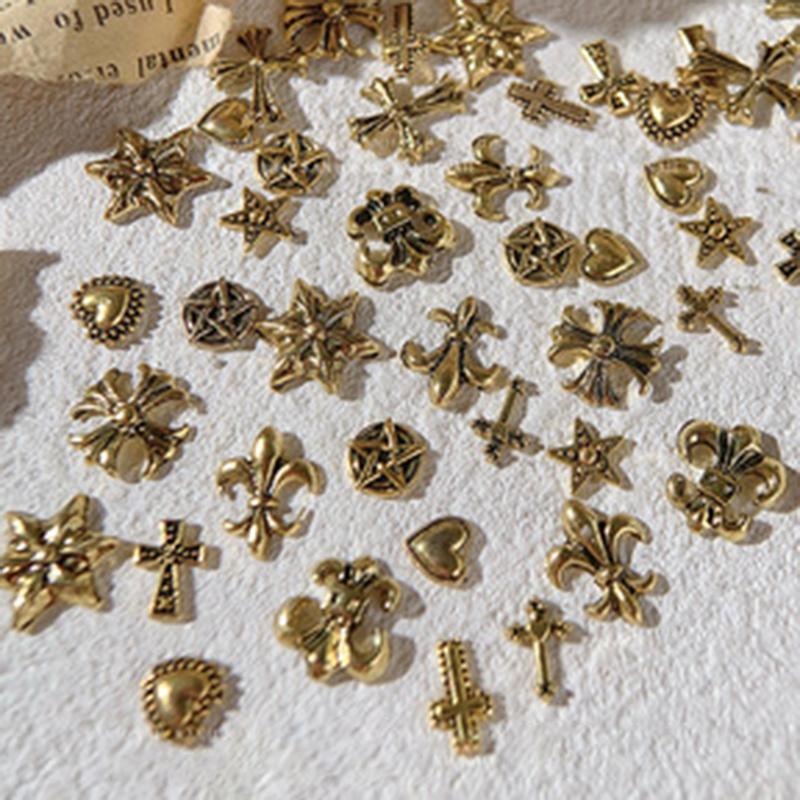 50 Stück Retro Gold Silber Nagel Charms Zubehör Nagel Diamant Niete Metall Punk Herzförmiges Kreuz Nail Art Legierung Nagel Deko 50pcs random gold