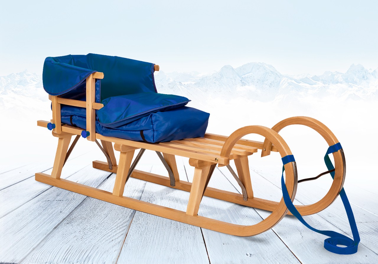 Hörner-Schlitten Holz 115 cm, Zuggurt, Lehne, Fußsack Blau''