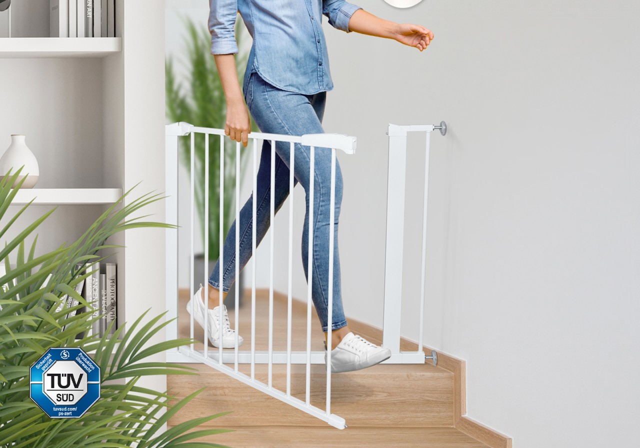 IMPAG® Treppenschutzgitter Swing Shut mit breiter Tür 78 - 110 cm''