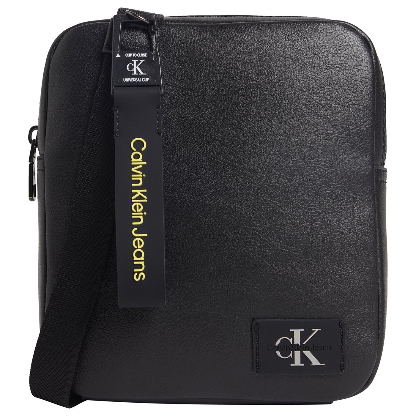 Calvin Klein Jeans Umhängetasche Tagged Reporter 18 black