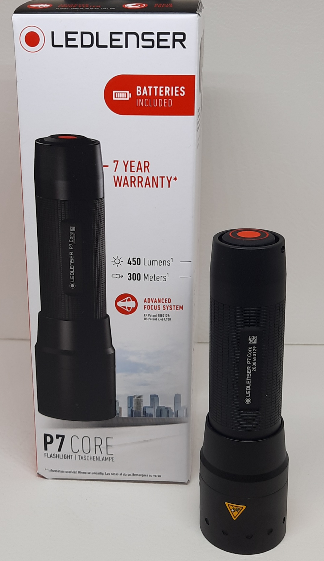 LedLenser P7Core Taschenlampe 4x AAA 450 Lumen, 300 mtr. Nahlicht/Fernlicht, 