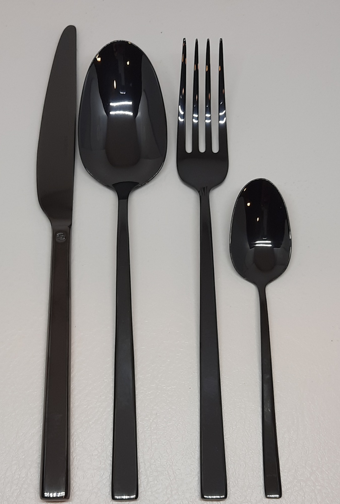 Besteckset 24tlg Rock Black für 6 Personen ohne Kuchengabel