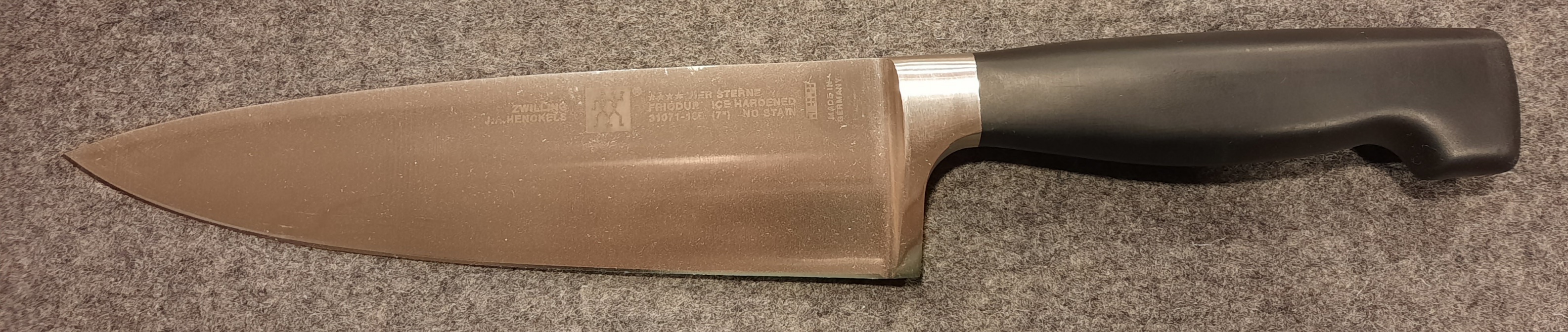 ZWILLING **** VIER STERNE Kochmesser 18 cm 