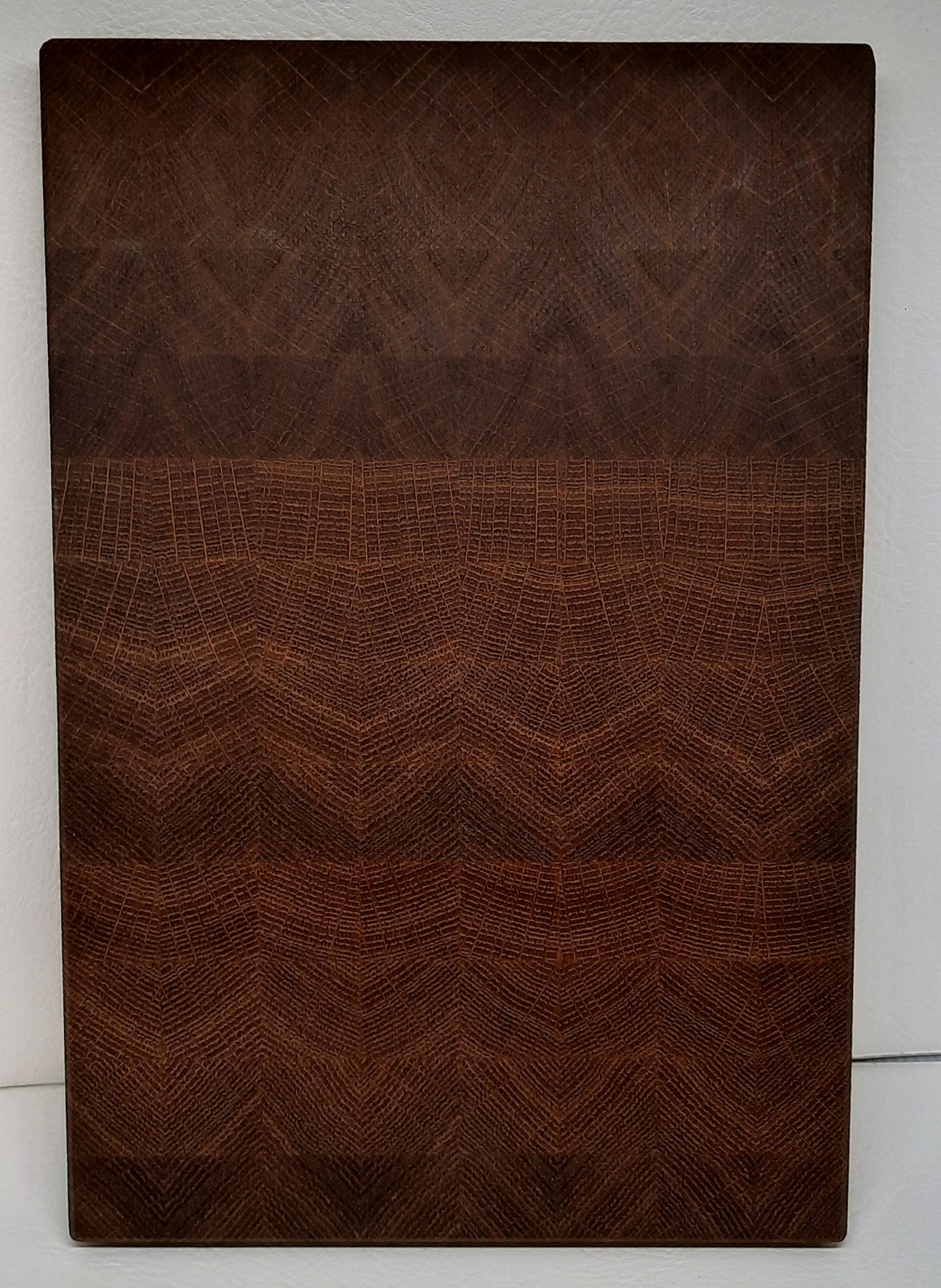 Essbrett Eiche geräuchert, 270*180*20mm Das Essbrett ist naturbelassen hell oder  