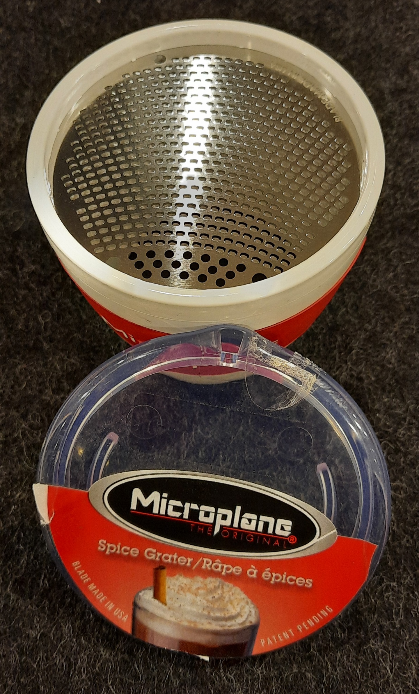 Spice Cup Grater Rot Feine Reibe für Schokolade