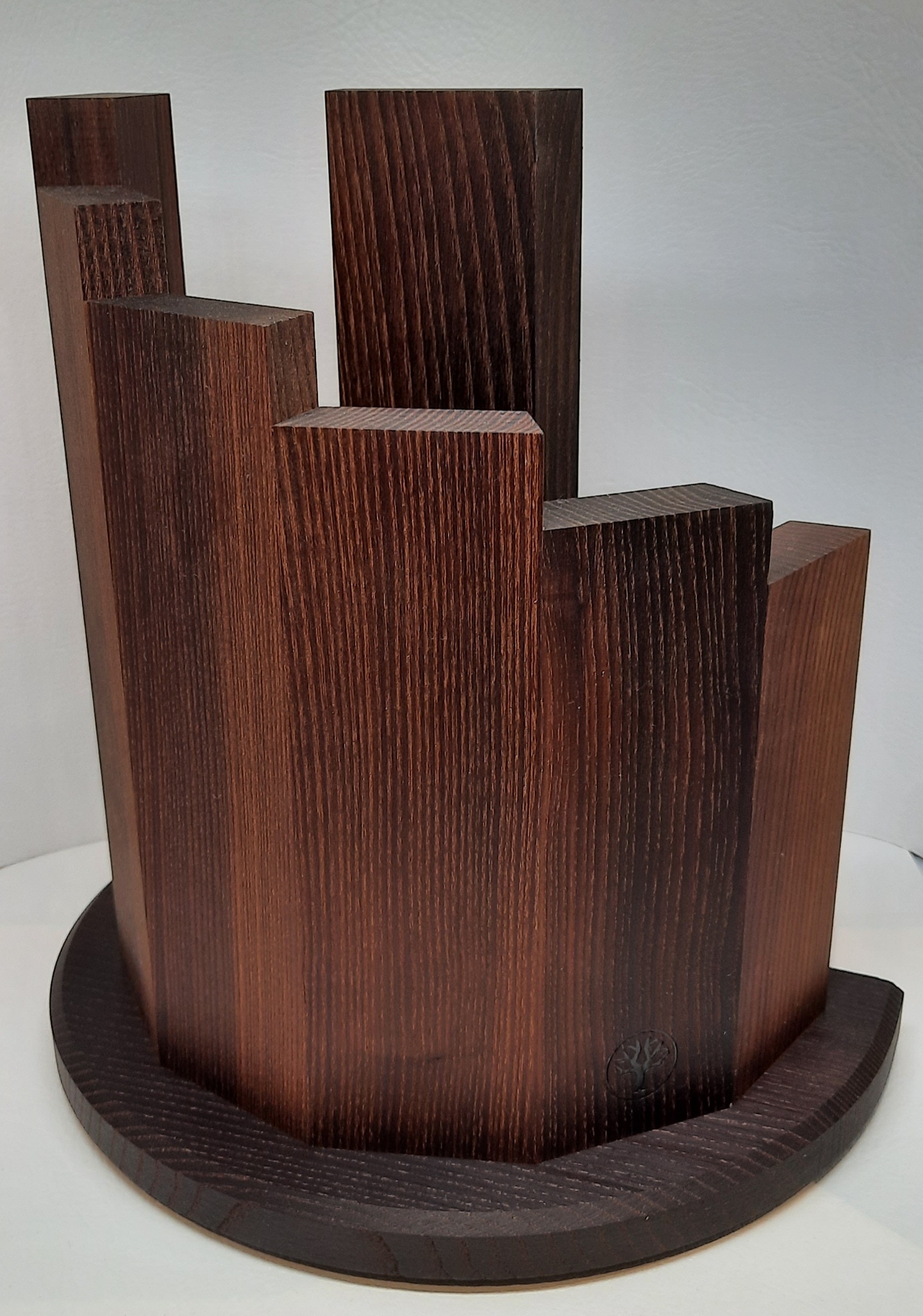 Messerblock magnetisch MAKASSAR für max.7 Messer halbkreisförmig, Eschenholz gebeizt