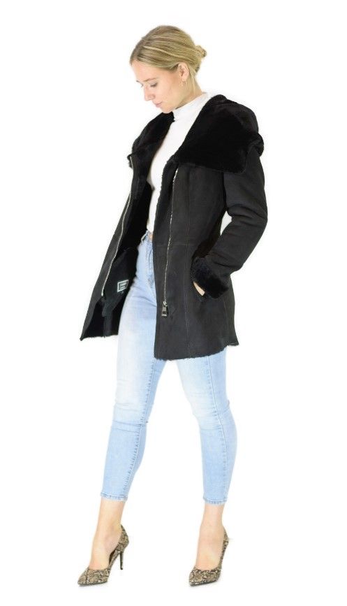 Damen Lammfelljacke mit Kragenkapuze, kurz, Reißverschluß 34