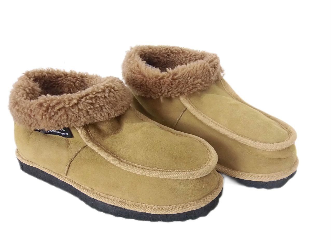 Hausschuhe aus Lammfell, Damen und Herren 38