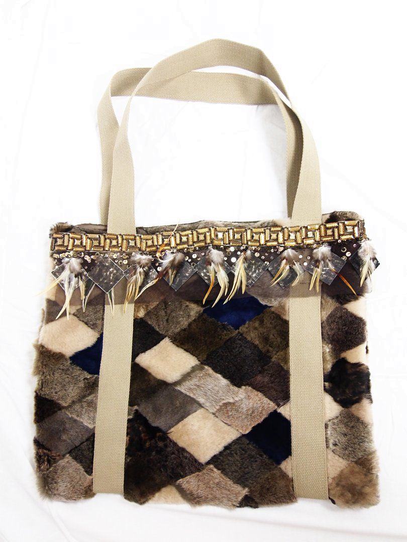 Tasche aus Lammfell mit Accessoires Blau