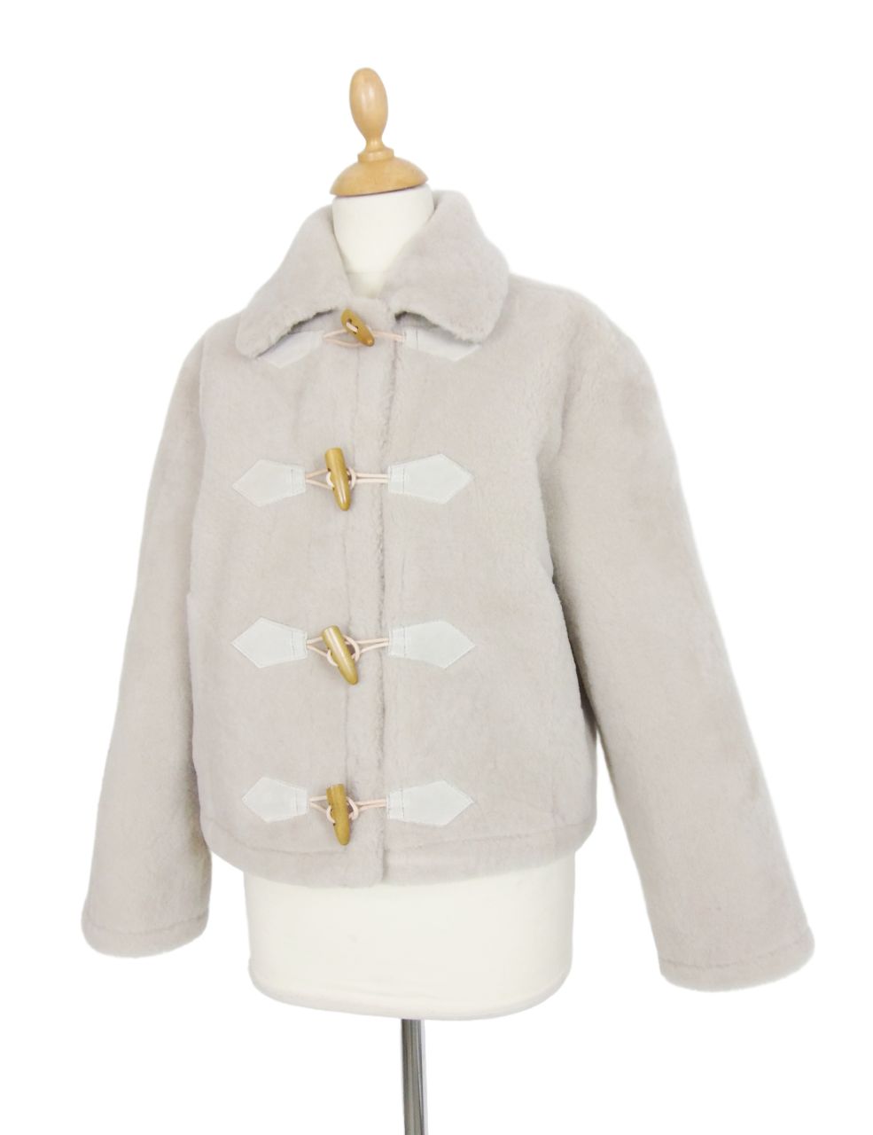 Kurze Lammfelljacke Damen natur – handgefertigt & nachhaltig 40