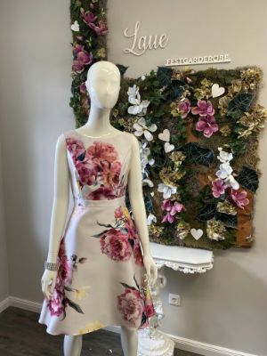 Vera Mont Kleid Kurz ohne Arm - 40