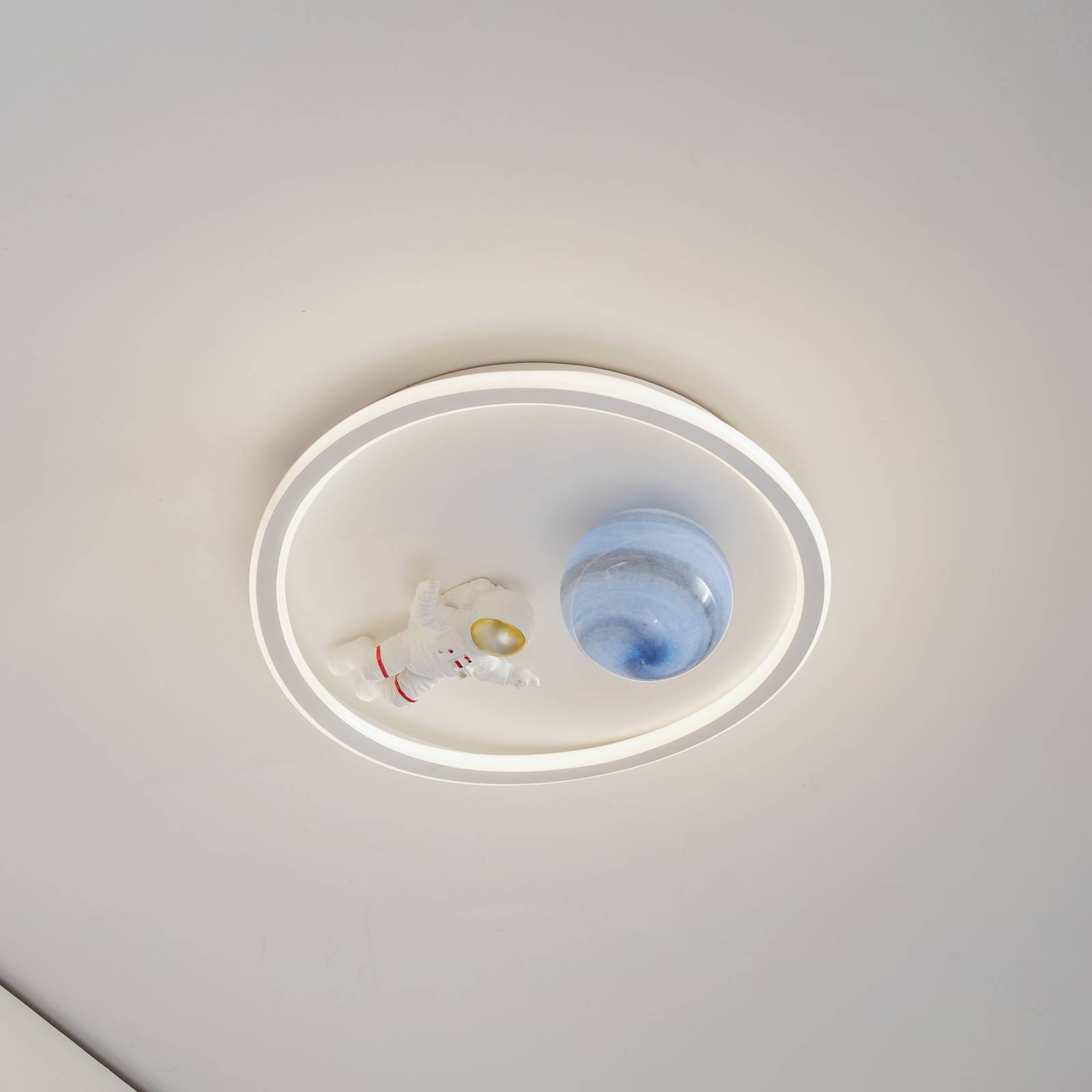 Lindby LED-Deckenleuchte Kosmo, 40 cm, weiß, Metall, Erde