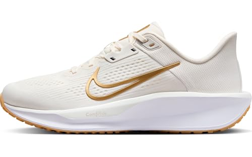 Nike Straßenlaufschuh Nike Quest 6 Straßenlaufschuh Für Damen, Phantom/Metallic Gold-Sail-Pale Ivory, FD6034-003, 39 EU (W 8 US)