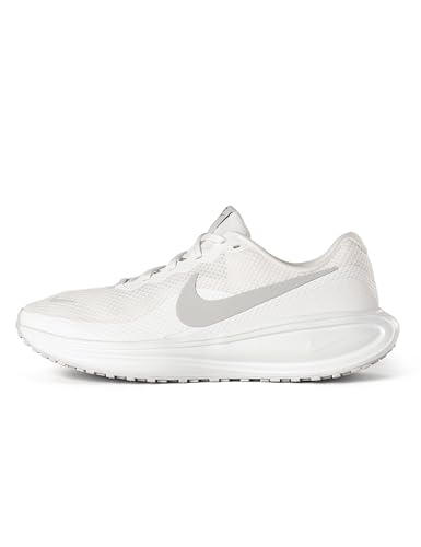 Nike Revolution 8 Sneaker