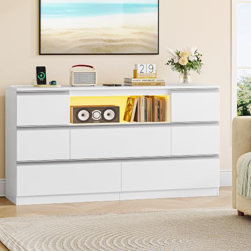 Hzuaneri 140 cm Kommode mit LED & integrierter Ladestation, 7 Schubladen