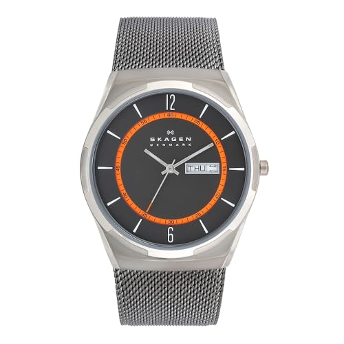 Skagen Herrenuhr Melbye Titanium, DreizeigerTagDatum Uhrwerk, 40mm Charcoal Titanium Gehäuse mit einem Edelstahl Mesh Armband, SKW6007