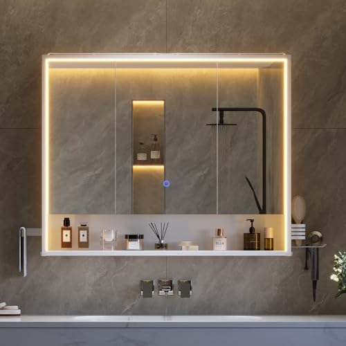 mojiasion 3-türiger Badspiegelschrank 80 cm breit mit LED-Beleuchtung, Steckdose & Touch-Sensor, 3 Lichtfarben dimmbar – inkl. Föhnhalter, Handtuchhalter & 4 verstellbaren Einlegeböden – Weiß