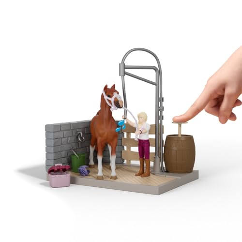 SCHLEICH Horse Club | Sofia’s Pferdewaschplatz 42792 | Spielset mit echtem Wasser, Pumpe, Pferd, beweglicher Figur & Zubehör | Pferdespielzeug & Geschenk für Mädchen und Jungen ab 5 Jahren | 26 Teile