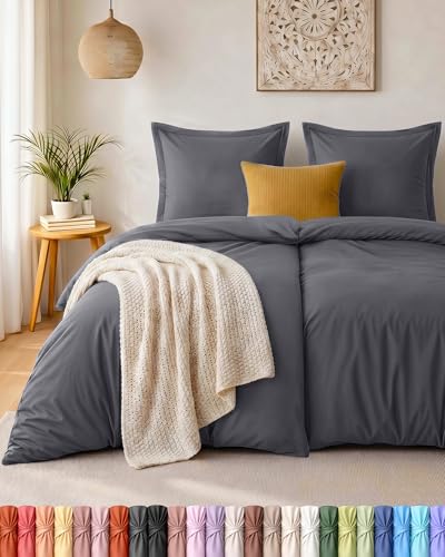 Utopia Bettwäsche-Set – 4-teiliges Mikrofaser-Set – Enthält 2 Bettbezüge 135 x 200 cm mit sicherem Reißverschluss und 2 Kissenbezüge 80 x 80 cm mit Hotelverschluss (Grau)