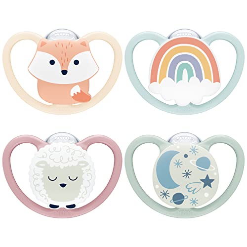 NUK Space Day & Night Babyschnuller | 0-6 Monate | Im Dunkeln leuchtende Schnuller mit zusätzlichen Öffnungen für sensible Haut | BPA-freies Silikon | Fuchs & Schaf | 4 Stück