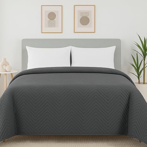 Home Oase Tagesdecke 200x220 cm – Wendedecke aus 100 % Polyester – Weich, pflegeleicht & modern – Bettüberwurf & Kuscheldecke für Doppelbetten (Anthrazit)