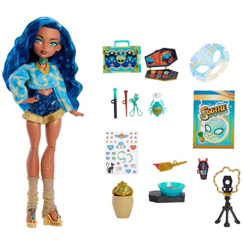 Monster High Self-Scare Secrets Cleo De Nile-Puppe und Zubehörset mit 13 realistischen Überraschungen wie EIN Töpferset und Make-up, JMG74