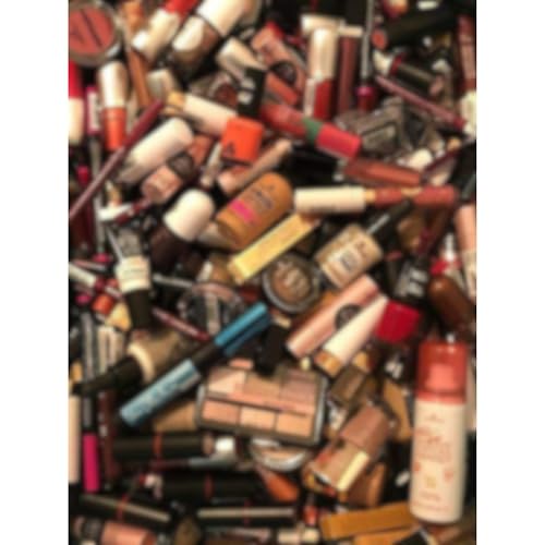 MULTISTORE 32x Kosmetik-Produkte Markenkosmetik Paket Marken Make-up Restposten Neuware Posten Schminke Dekoratove Kosmetik MakeUp
