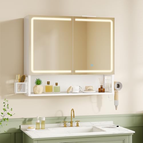 FORABAMB Spiegelschrank Bad mit LED-Beleuchtung & Steckdose, 70x16x60cm, Badezimmer spiegelschrank mit Verstellbarer Ablage, HD-Spiegel, Haartrockner-Halter und Haken, Badschrank, Wandschrank, Weiß