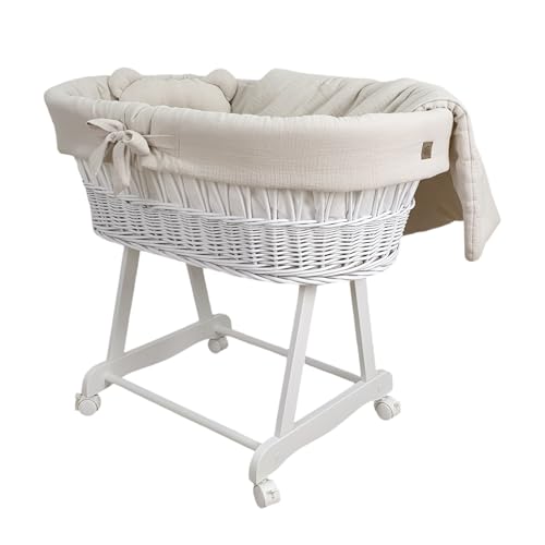 Stubenwagen Baby mit Rollen & Bremse – Weißer Moseskorb aus Naturweide inkl. Matratze & Beige Bettwäsche aus 100% Baumwolle Oeko-Tex – sicher & mobil – Modell Amelia