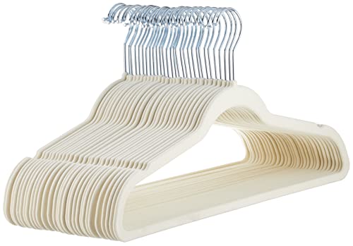 Amazon Basics Schmale und rutschfeste Kleiderbügel für Hemden/Anzug/Kostüm, Elfenbeinfarbe, 30er-Pack