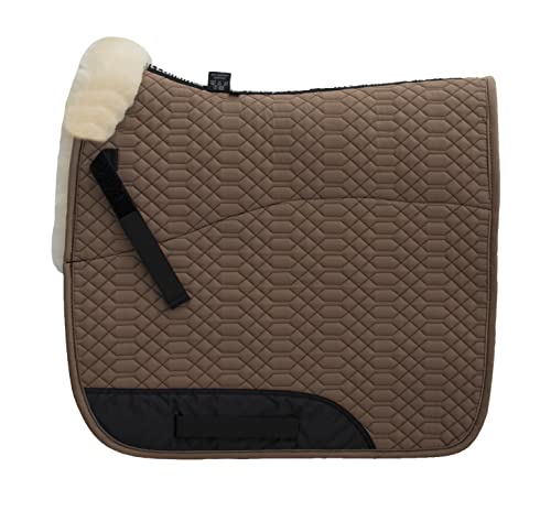 Engel Reitsport | SCHABRA1-D-CAM-MED | Schabracke | Steppstoff | Lammfell im Sattelbereich | Half Lined | Fellkranz vorne | Dressur | Stoff Camel Fell med.