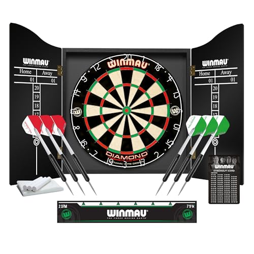 WINMAU Diamond Plus Dartscheibe Steeldart Set – Professionelles Sisal-Dartboard mit schwarzem Schrank, 2 Dart-Sets, Abwurflinie, Kreide & Handtuch. Komplettes Dartboard-Set für Zuhause.