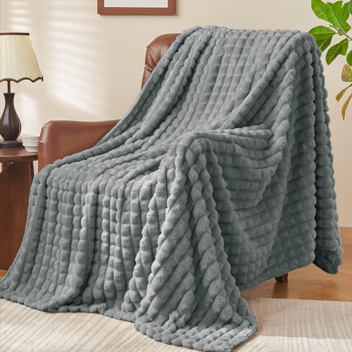 BEDELITE Kuscheldecke Flauschig Decke 150x200 - weiche XL Flanell Decken Grau für Couch, Deko Kariert Fleecedecke als Couch Überwurf für Wohnzimmer, Twin Blanket Wide Use
