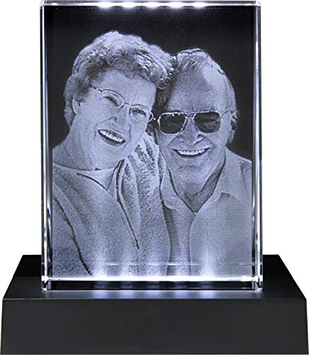 Galerie Kristall Massiver selbststehender Glas-Frame mit Wunsch-Foto und Wunsch-Text (80 x 105 x 30 mm, Hochformat, inkl. schwarzem LED-Lichtsockel mit Batterien)