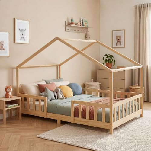 [en.casa] Kinderbett Treviolo Hausbett 120 x 200 cm Holzbett für Kinder mit Rausfallschutz Montessori Bettgestell mit Lattenrost Kiefernholz Holzfarben
