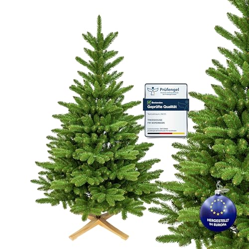 Künstlicher Weihnachtsbaum 150 cm Nordmanntanne I Tannenbaum Künstlich inkl. Holzständer und Aufbewahrungstasche I Hochwertige Äste aus PVC I Dichte Nadeln I Hergestellt in der EU