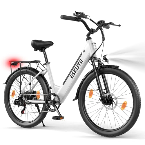 ESKUTE C100 Plus E-Bike, 26 Zoll Elektrofahrrad, E-Cityrad 250W HeckMotor, 36V 13Ah Wechselakku,bis zu 100km, LCD-Display, Tiefeinsteiger E-CityBike Für Damen und Herren Erwachsene Weiß