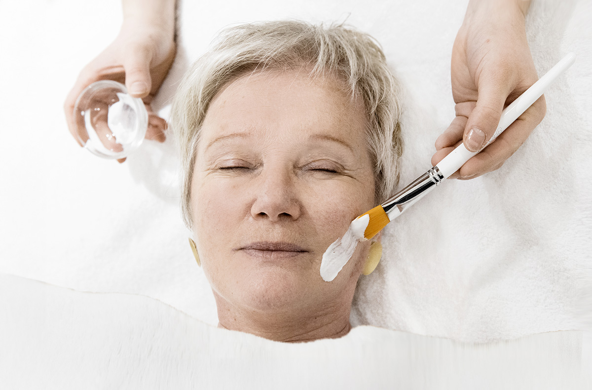 Beauty Anwendung mit Massage (Wellness für Frauen) Konstanz