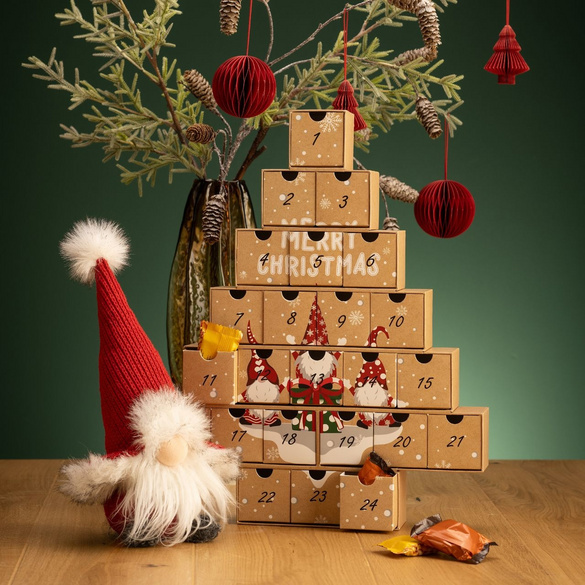 Adventskalender Tannenbaum 'Merry Christmas' mit Wichteln aus Pappe