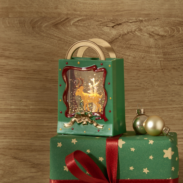 LED-Weihnachtsdeko 'Schneetasche' mit Reh grün Eldo