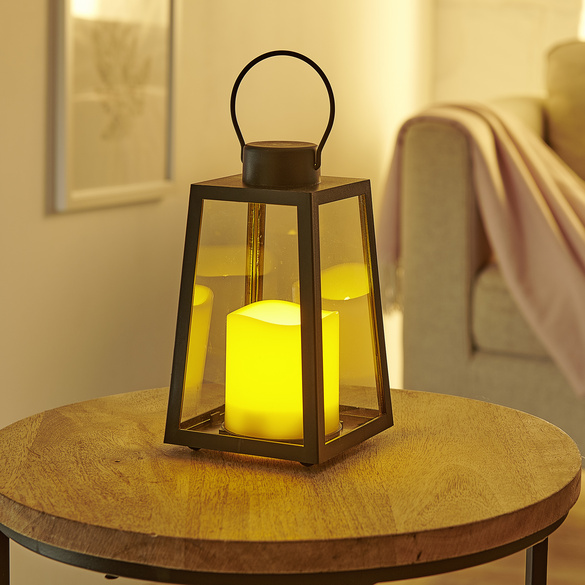 Laterne mit LED-Kerze