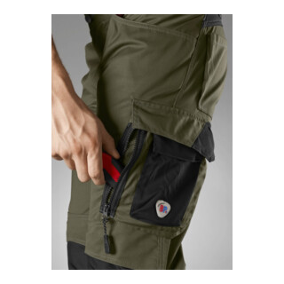 BP® Leichte Arbeitshose mit Kniepolstertaschen, oliv/schwarz