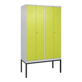 C+P Schwarz-Weiß-Spind Classic PLUS, Gestell, 4 Abteile, 2120x1200x500mm, 7035/0 Front 1108060 RDS Viridingrün Verschluss Zylinderschloss