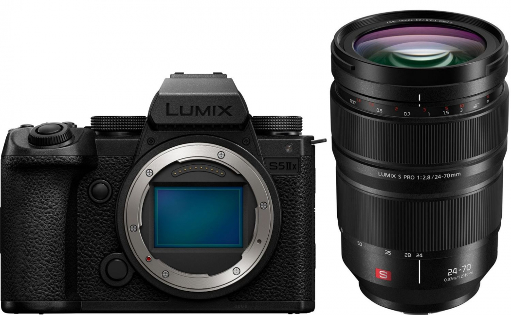 Panasonic DC-S5 II X + Panasonic Lumix S Pro 24-70mm f2,8 - abzgl. 300,00€ Lumix S - Objektiv Herbst Aktion - abzgl. 300,00€ Lumix S WBW Herbst Aktion - abzgl. 600,00€ Lumix X-Mas Sofortrabatt Aktion