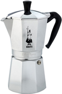Bialetti Moka Express. Fassungsvermögen: 0,775 l, Produktfarbe: Aluminium, Schwarz, Kapazität (in Tassen): 12 Tassen. Menge pro Packung: 1 Stück(e). Menge je Palette: 180 Stück(e), Gewicht Versandkarton: 8 kg, Menge pro Versandkarton: 6 Stück(e) (0001166)
