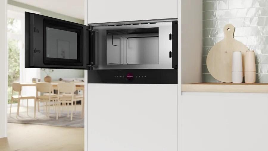 Bosch Serie 8 BFL7221B1 Mikrowelle Integriert Solo-Mikrowelle 21 l 900 W Schwarz (BFL7221B1)